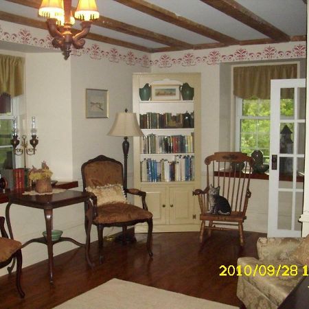 The Old Shipman House Bed & Breakfast Kemptville Bagian luar foto