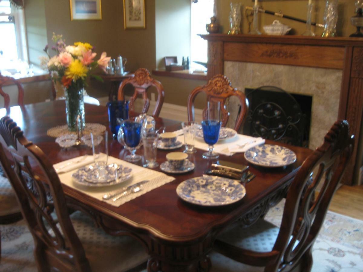 The Old Shipman House Bed & Breakfast Kemptville Bagian luar foto
