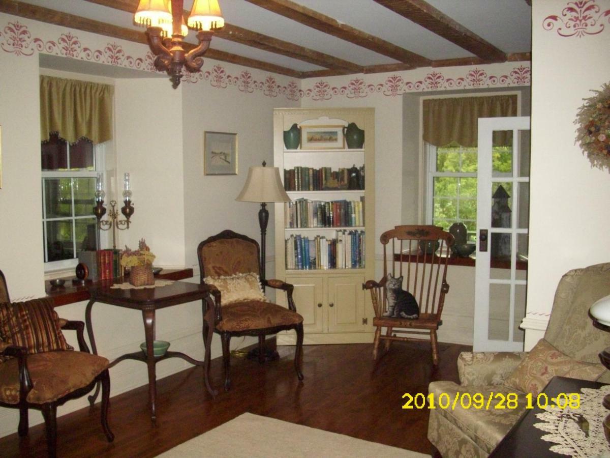 The Old Shipman House Bed & Breakfast Kemptville Bagian luar foto